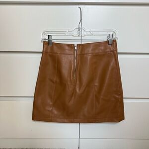 LEATHER MINI SKIRT (size: women’s small)
